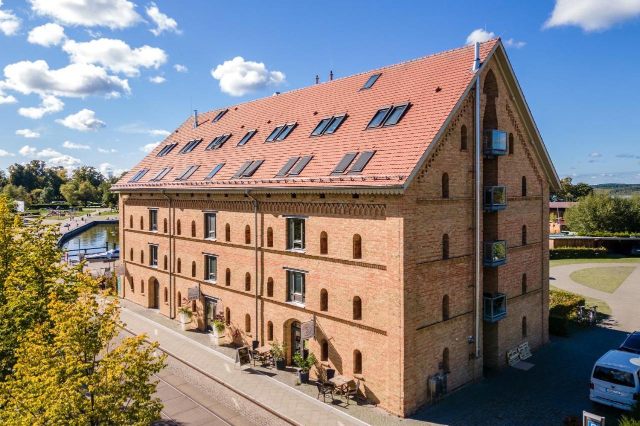 Hotel Alter Kornspeicher Neustrelitz Bagian luar foto